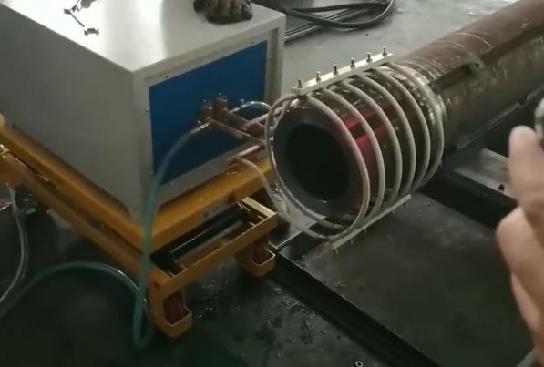 感应加热设备加热使口径扩大来实现热套，热装配