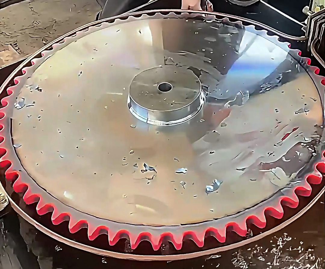 海拓 60kW 高频加热淬火机齿轮试样实测：80mm 齿轮边牙硬度达标 50HRC，数据说话！(图3)